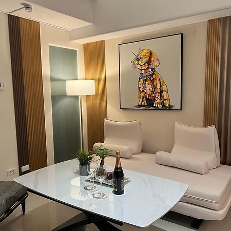 Luxurious European Style Penthouse Modern Apart Ment Cross City Of Dreams Okada Solaire Moa Airport Manila Exterior photo